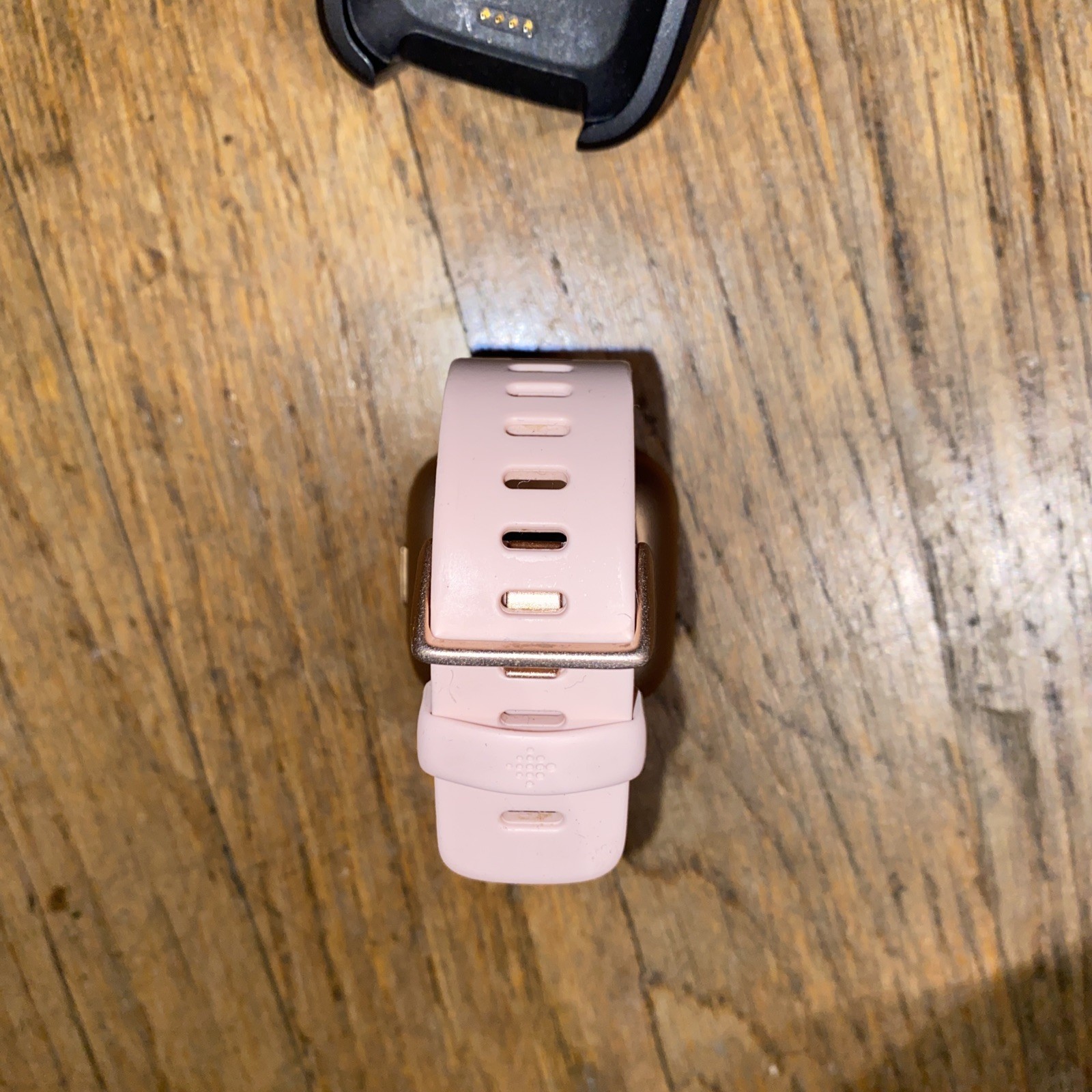 Fitbit Versa 2 – Health & Fitness Smart Watch Copper Rose / Pink Band FB507