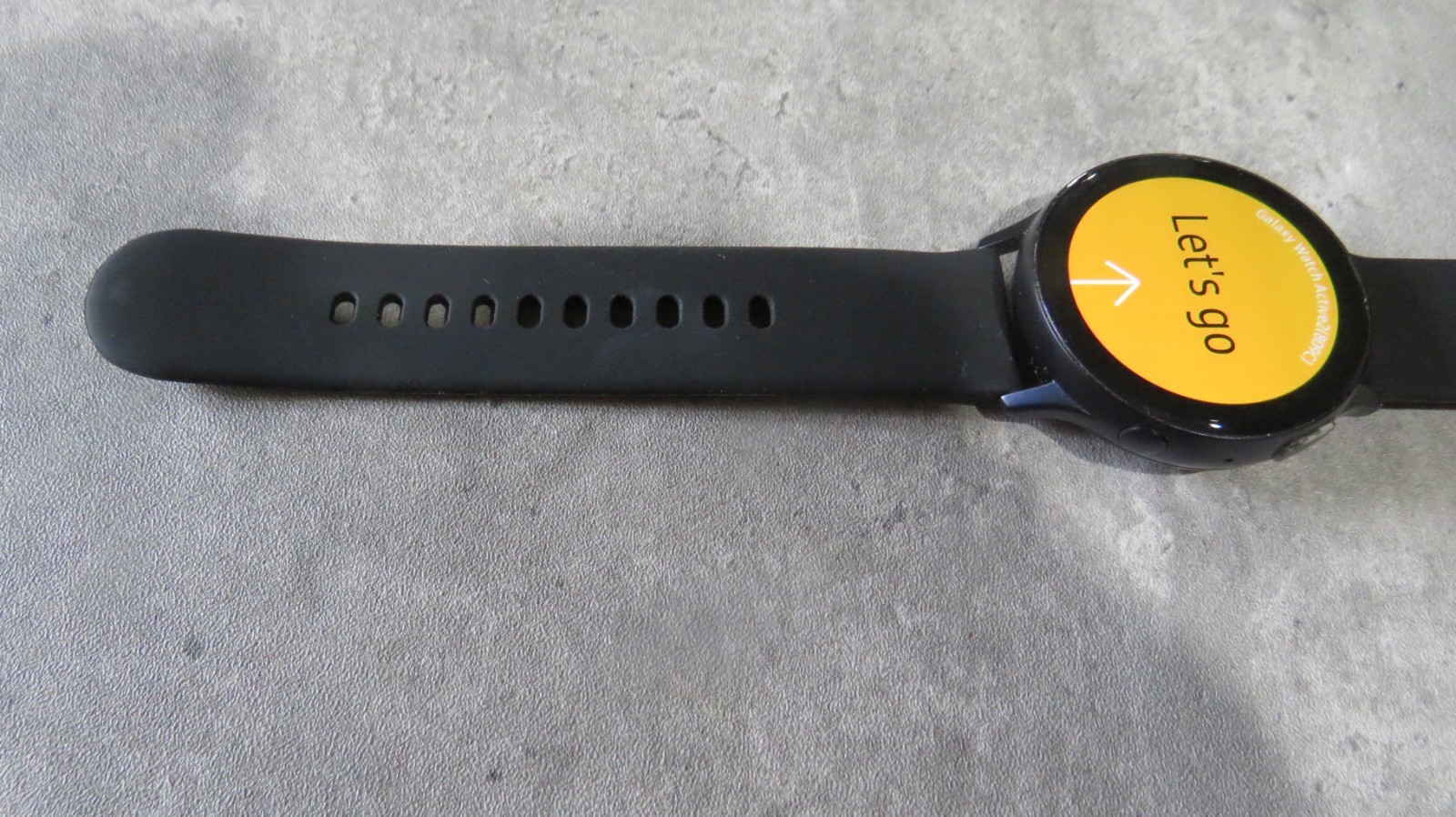 SAMSUNG Galaxy Watch Active 2 (40mm, GPS, Bluetooth) Smart Watch