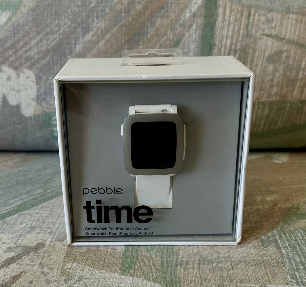 Pebble Time Smartwatch (501-00021) Stainless Steel Bezel – White – New in Box!