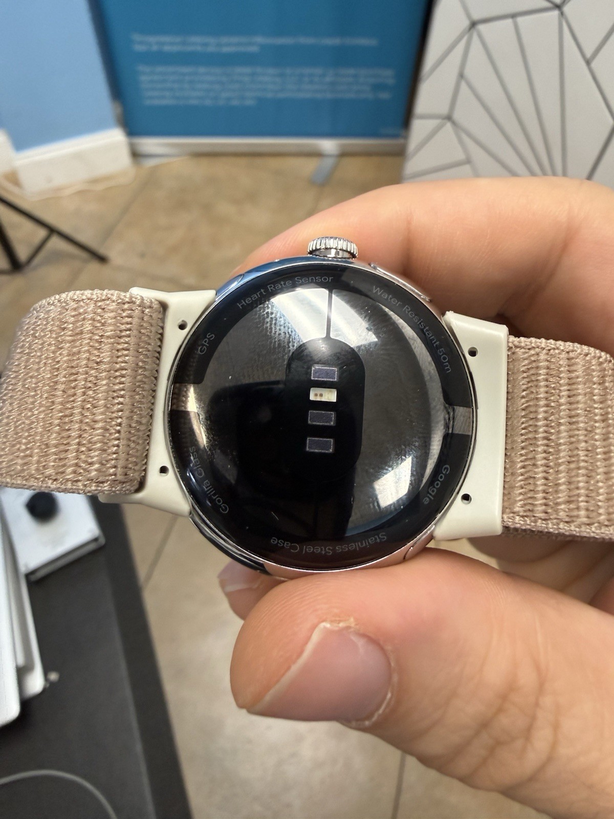 Google Pixel Watch 1st Gen. LTE Unlocked Silver Case Very Good