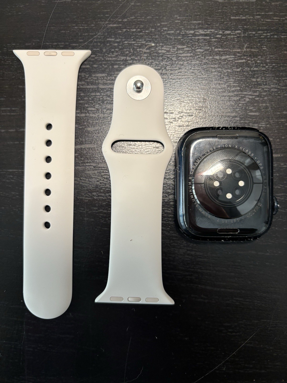 Apple Watch Series 7 GPS 45mm Midnight Aluminum White Sport Band