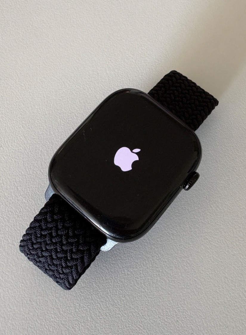 Apple Watch (Series 10) Jet Black, Aluminum, 46mm (Excellent Condition)