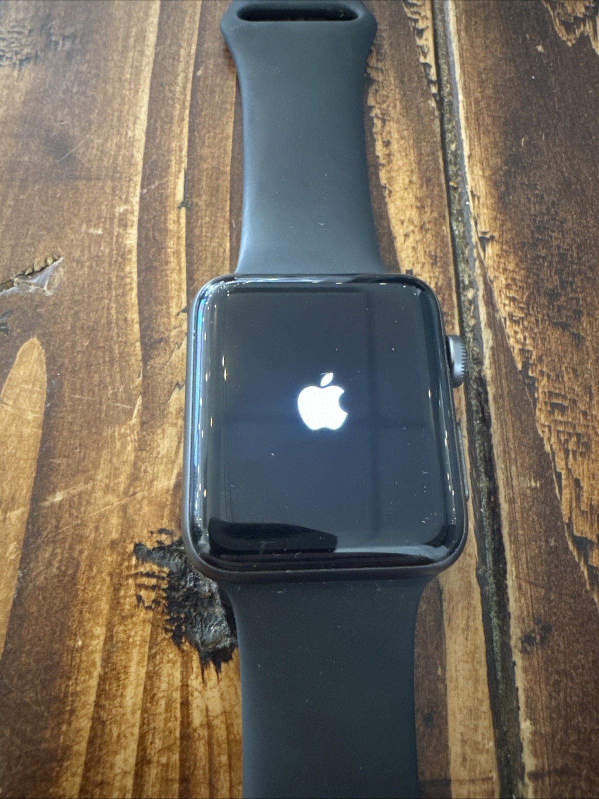 Apple Watch Series 3 42mm Aluminium Case with Sports Band – Space Gray/Black