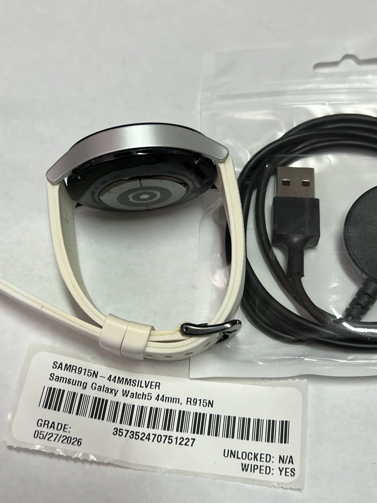 Samsung Galaxy Watch5 44mm Bluetooth GPS Aluminum Watch R915