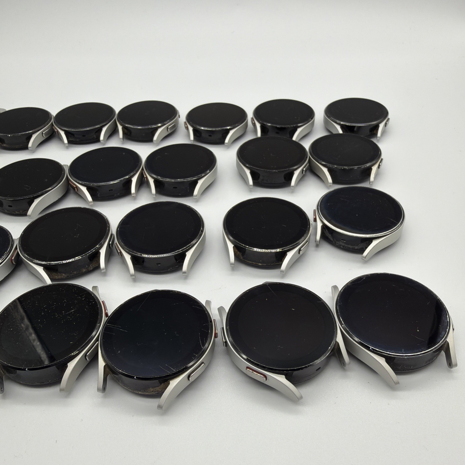 Samsung Galaxy Watch4 – 40mm – Silver – Wi-Fi – Grade C – Lot of 50