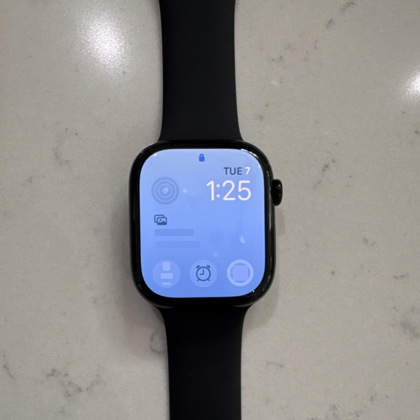 Apple Watch Series 10 46mm Jet Black Aluminum Case Silicone Band w/ Extra Bands