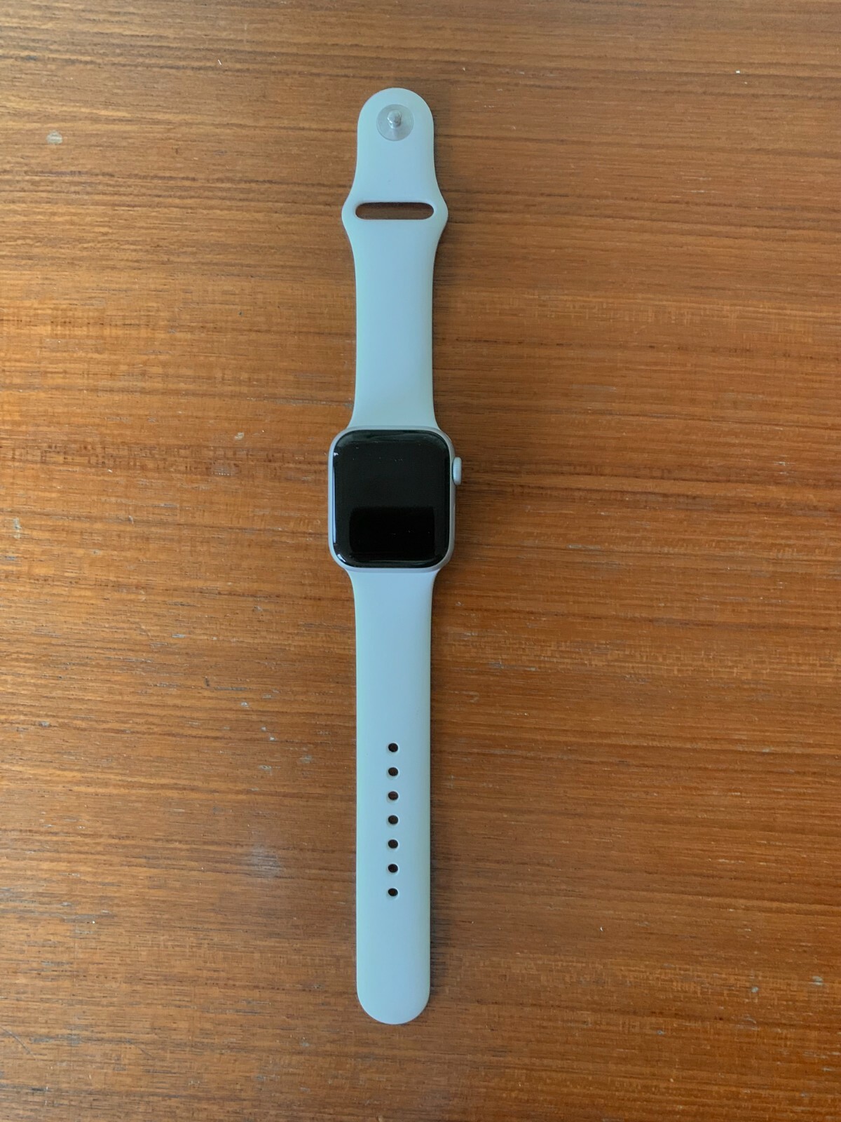 Apple Watch Series 6 40mm Silver Aluminum Ceramic Case (GPS) Activated Lock
