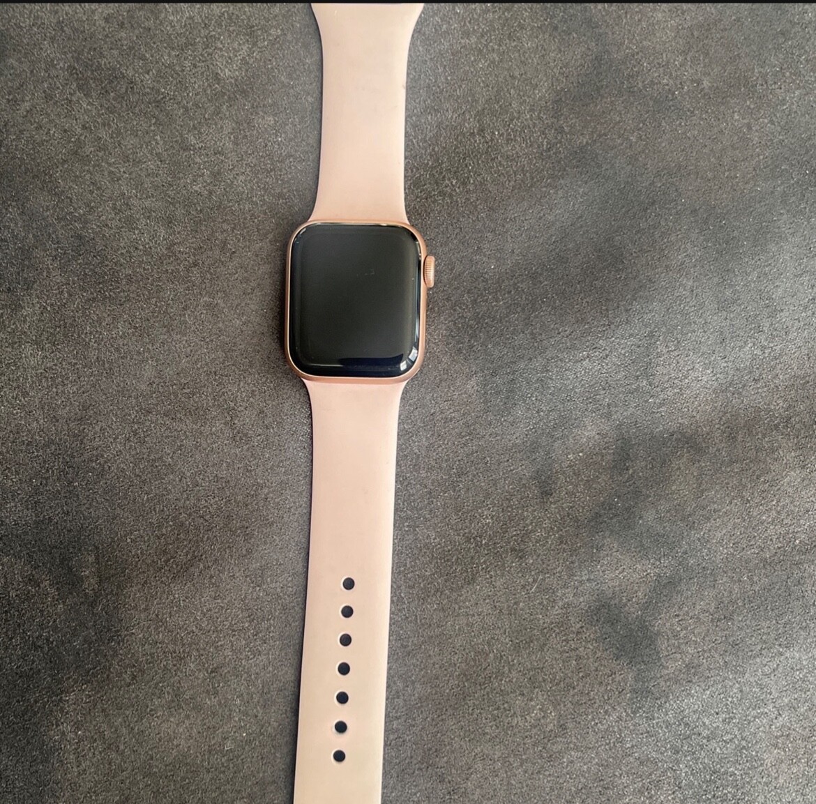 Apple Watch SE 40mm Gold Aluminum Case with Pink Sand Sport Band – Regular (GPS)
