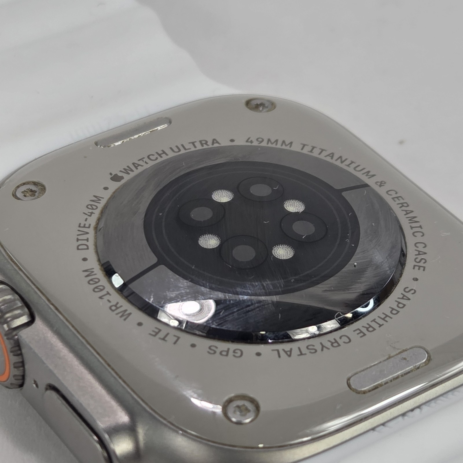 Apple Watch Ultra 2 [GPS + Cellular 49mm] Sapphire Crystal Sportwatch, NREG3LW/A