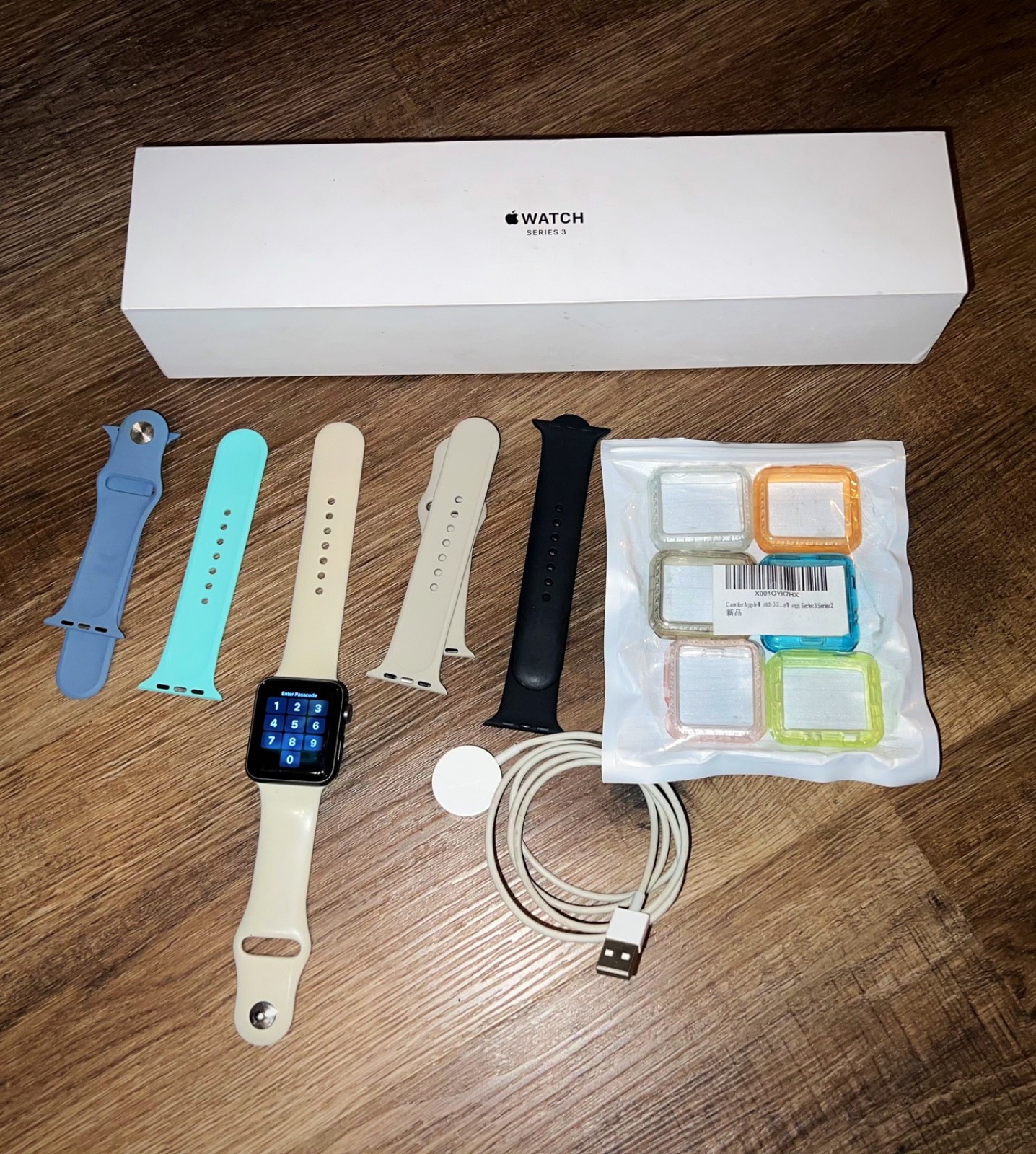 ⌚️ Apple Watch Series 3 – 42mm Bundle ⌚️ Apple Watch Series 3 (42mm)