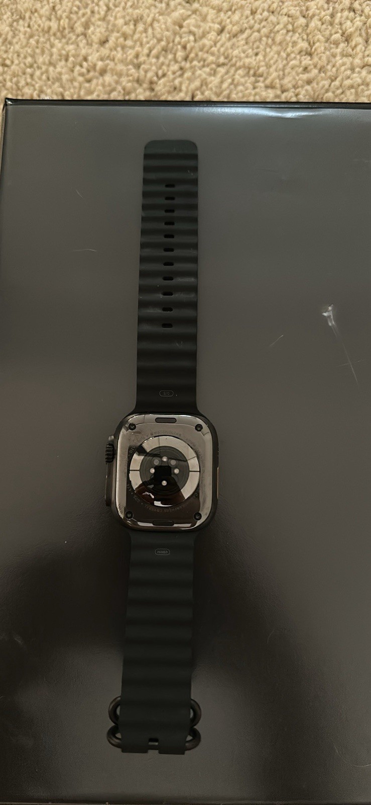 Apple Watch Ultra 2 (GPS+Cellular) 49mm Titanium Case with Black Ocean Band