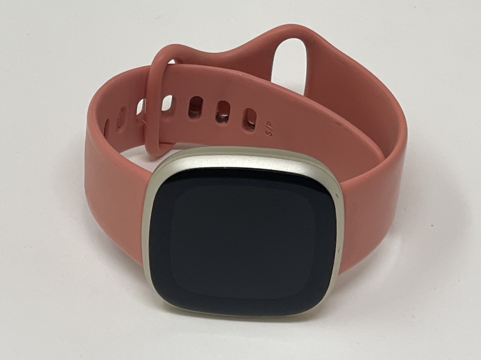 FitBit Versa 3 FB511 Soft Gold With Pink Clay Bands Good