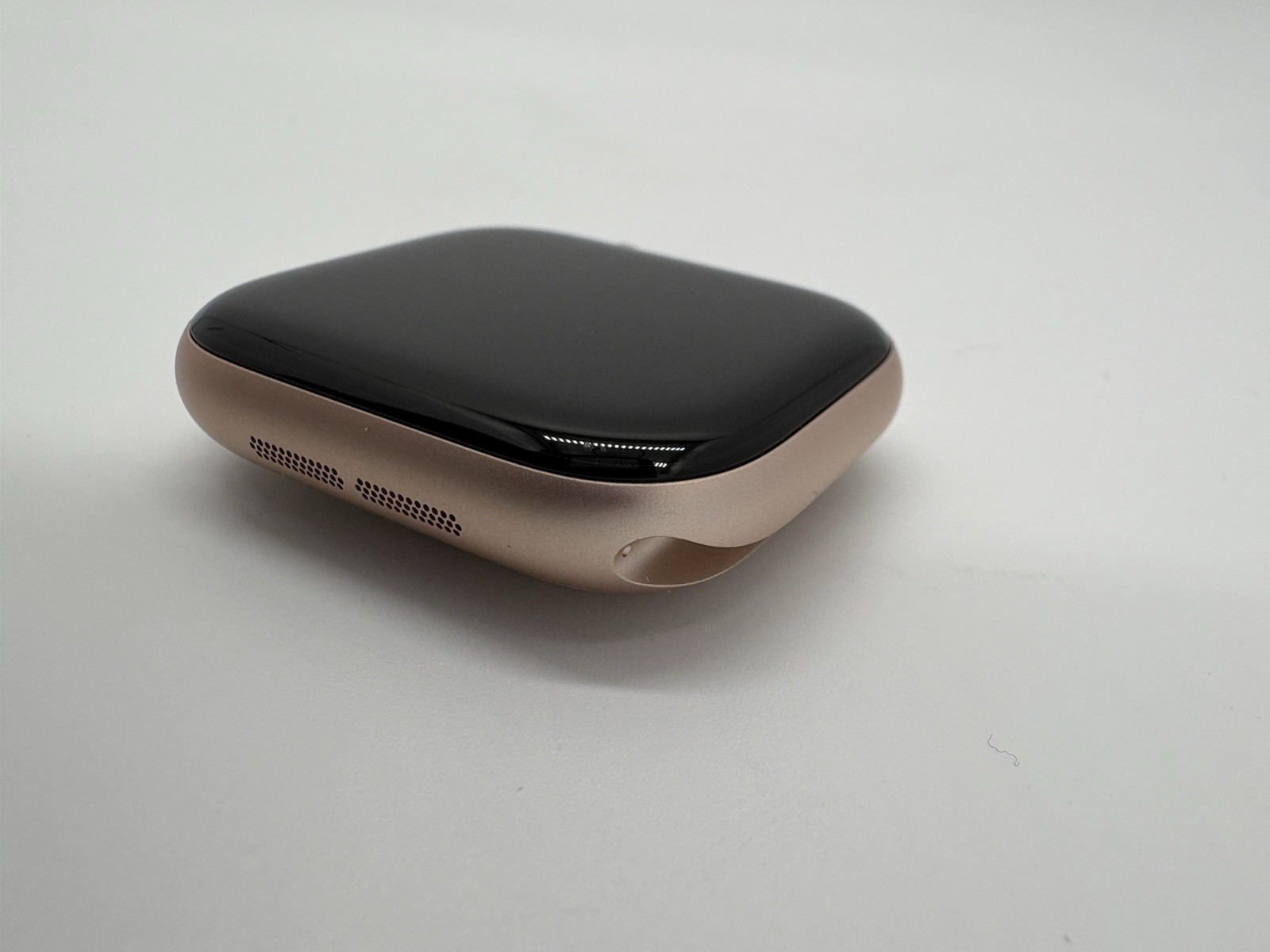 Apple Watch Series 10 – 42mm – GPS + LTE – Rose Gold – Light Blush Band