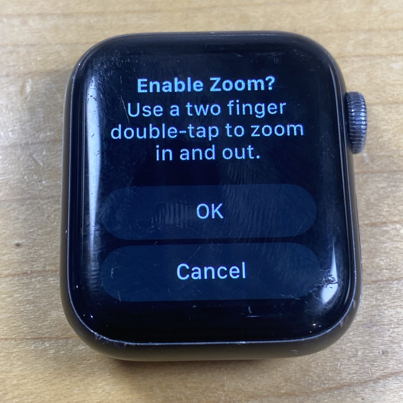 Apple Watch Series 4 / 40MM A1975 Aluminum Space Gray – Fair