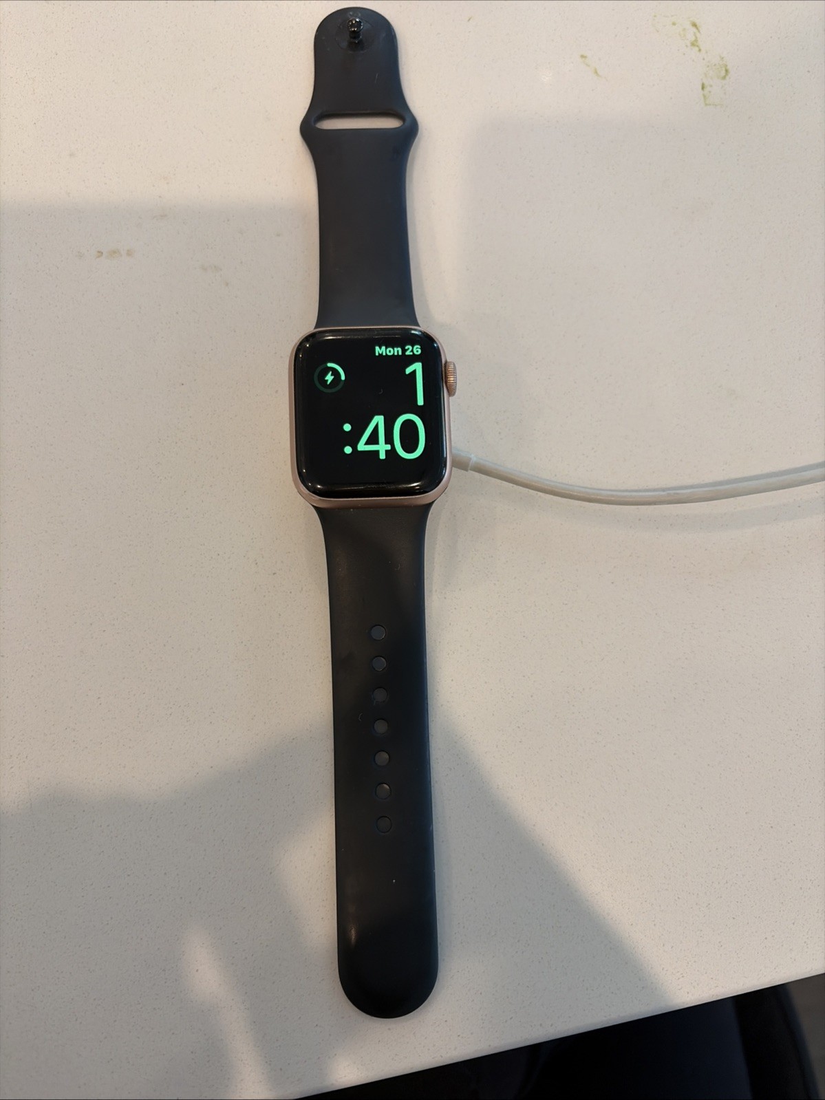 Apple Watch Series 5 40mm GPS Rose Gold – 76% Battery – Works