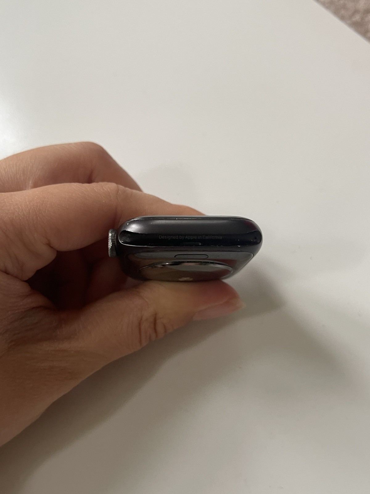 Apple Watch Series 5 44mm Space Gray Black SportBand GPS Cellular Unlocked A2095