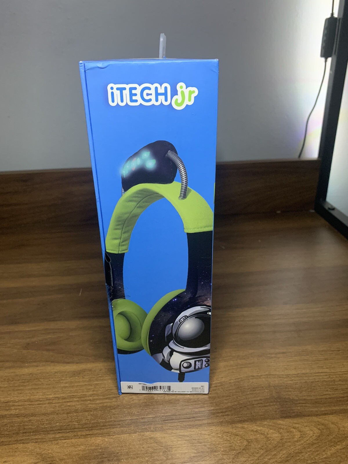 iTech Junior Boys Headphones & Smartwatch Set, Green Mission Control, STEM Games