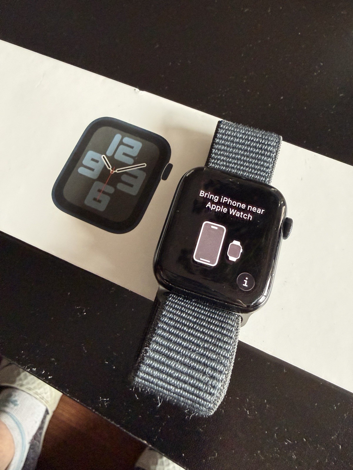 Apple Watch SE 2nd Generation Midnight 44MM GPS Sport Loop A2723