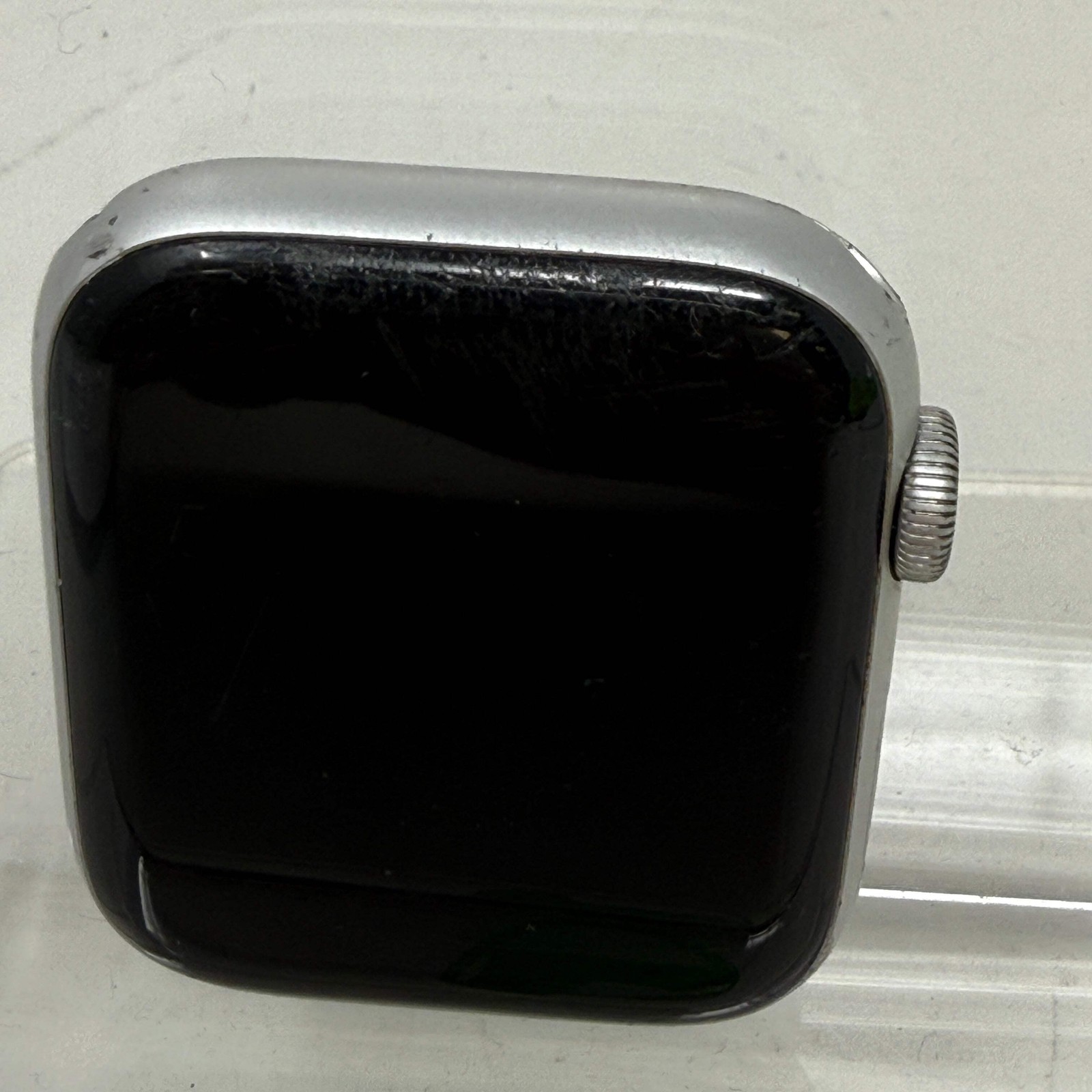 GPS Only Apple Watch SE 1st Gen 44MM Silver Aluminum A2352 Face Only