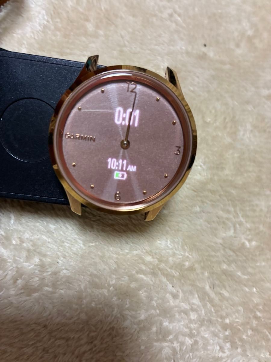 Garmin 010-02241-71 vivomove Luxe Light 18K Rose Gold PVD Smartwatch Tasted Used