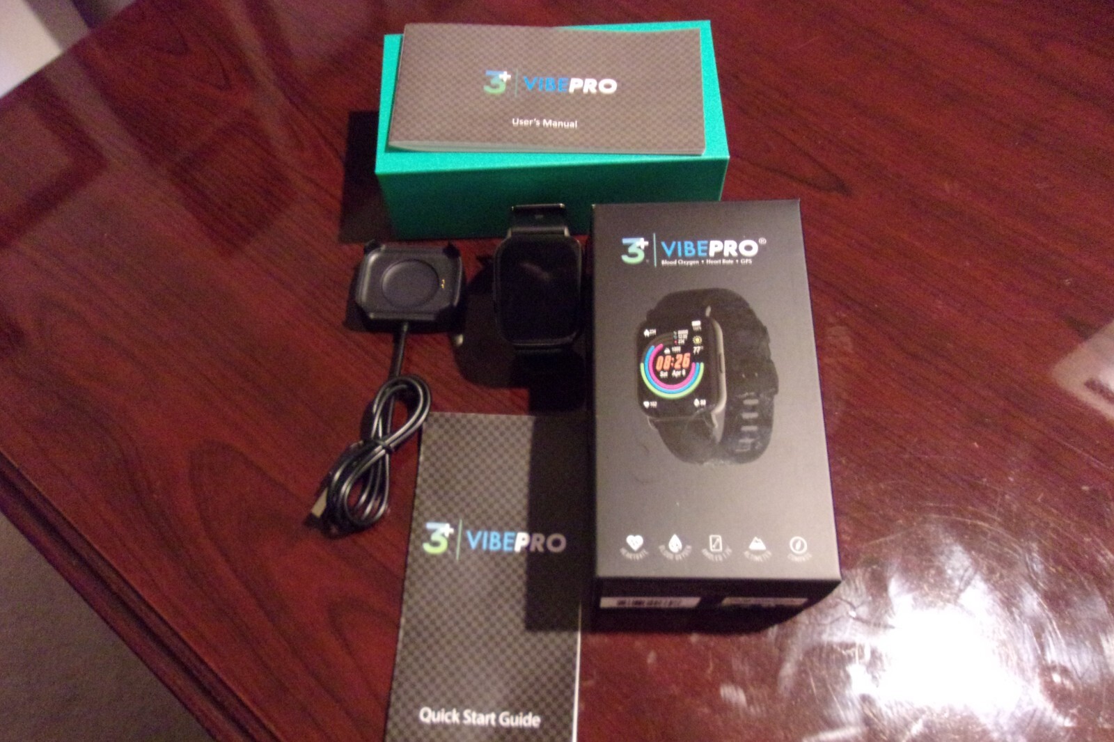 3+ VIBE PRO smart watch (gps, blood oxygen, heart rate, etc. with recharger).NIB