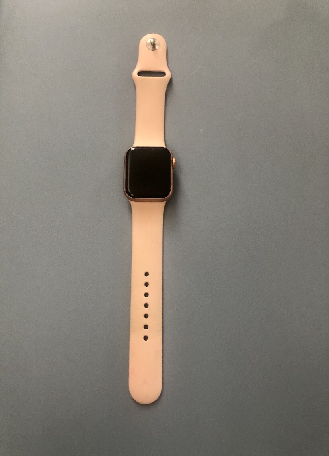 Apple Watch Series 5 40mm Rose Gold with Pink Sport Band
