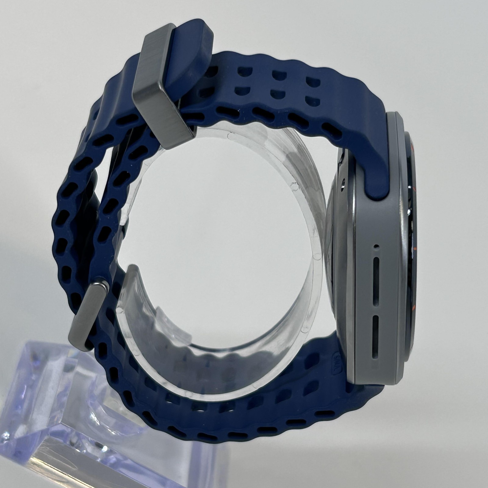 Samsung Galaxy Watch Ultra (2025) 47mm Blue Titanium (LTE) w/ Blue Marine – Good