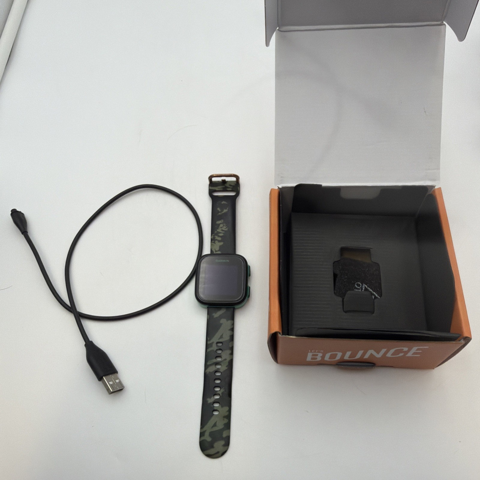 Garmin Bounce Kids Smartwatch Two-Way Text & Voice Message Location Track -green