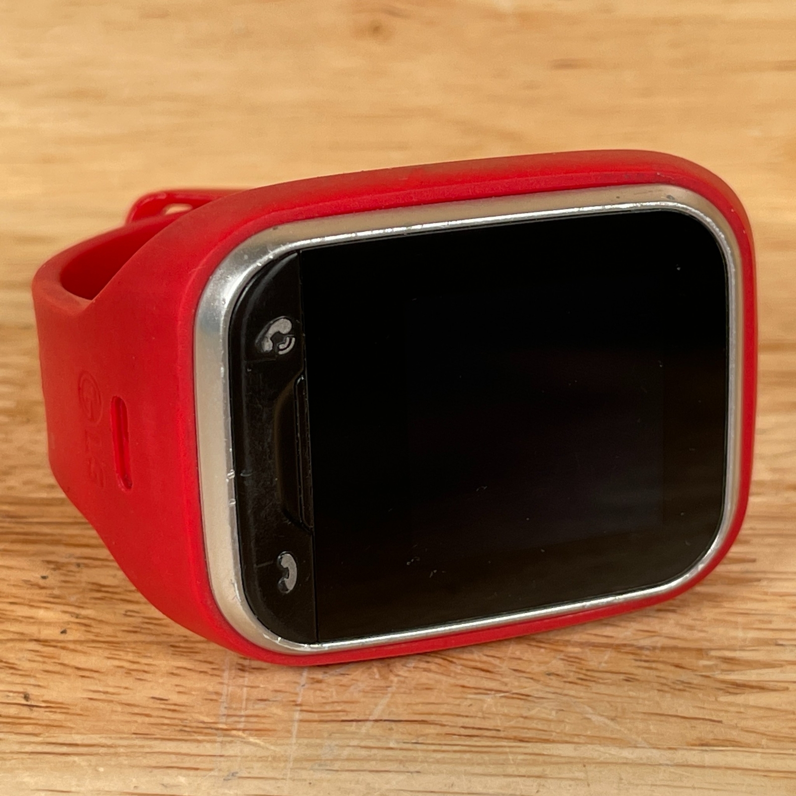 LG GizmoGadget LG-VC200 Kid’s Red Verizon Touchscreen GPS Locator Smart Watch