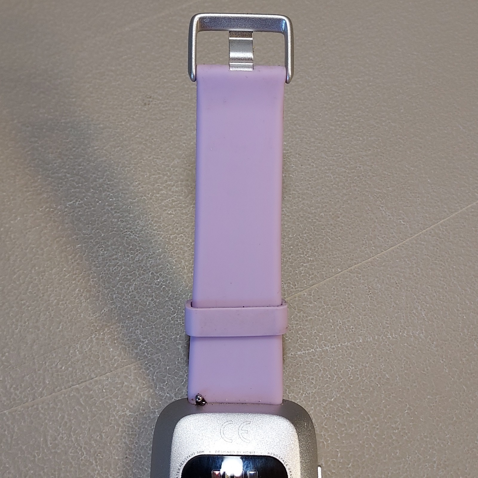 FB415 Fitbit Smartwatch w/ Lilac Silicone Wristband – Powers On