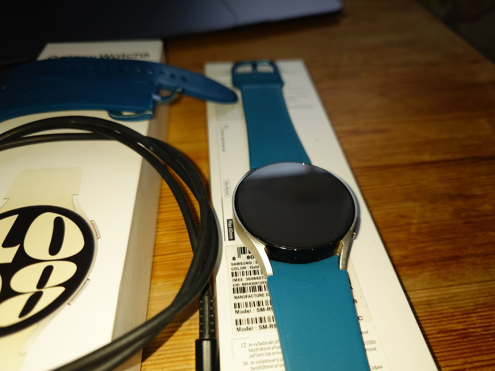 Samsung Galaxy Watch6 SM-R935 40mm Gold Aluminum Case with Cream Sport Band (4G)