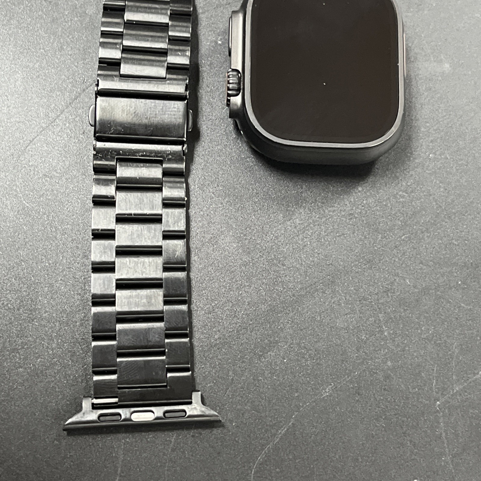 Apple Watch Ultra 2 GPS LTE 49mm Titanium A2986 2023