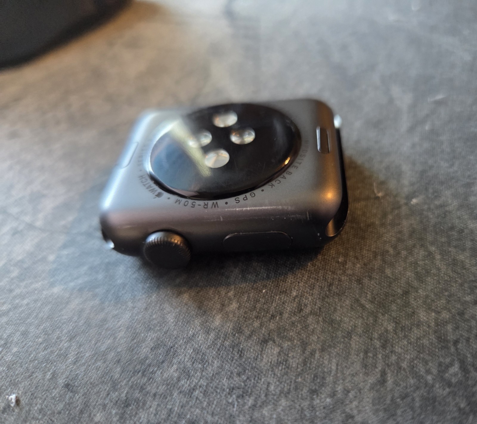 Apple Watch Series 3 42mm GPS + WiFi Composite Black Aluminum