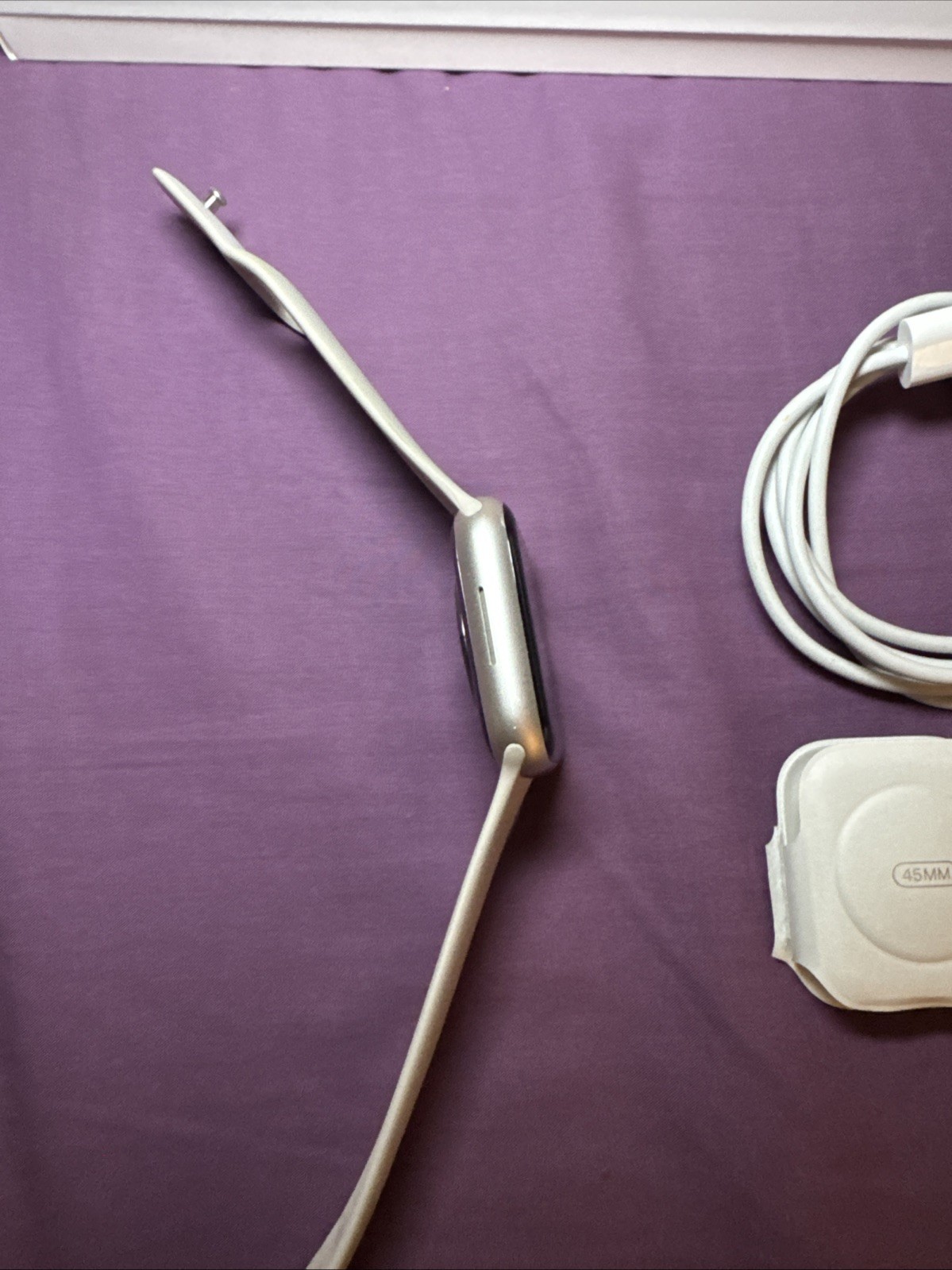 Apple Watch Series 8 45mm Starlight Sport Band 45M/SM (GPS) Perfect Condition