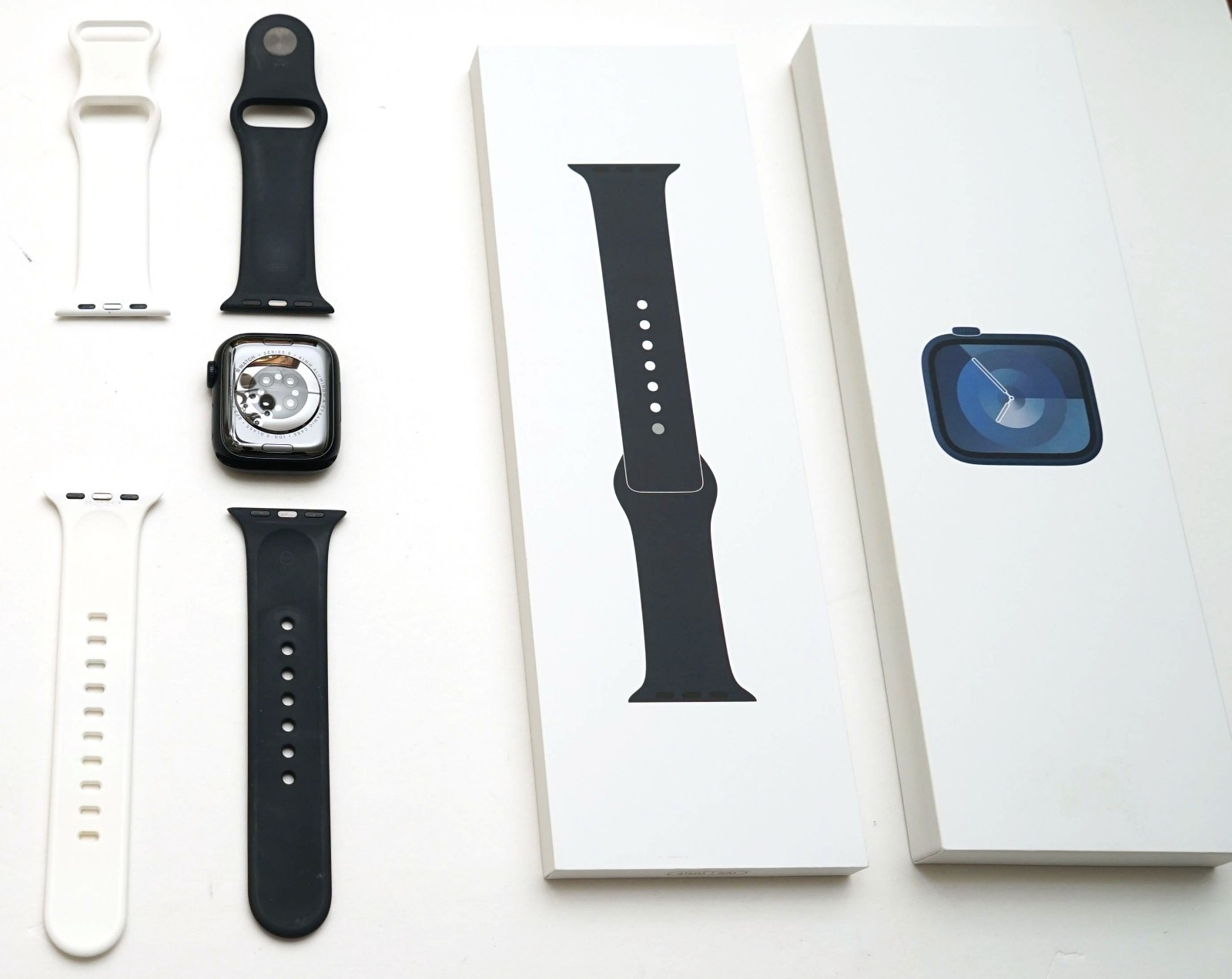 Apple Watch Series 9 Model A2978 41mm SBS/M GPS Midnight Blue & White Band