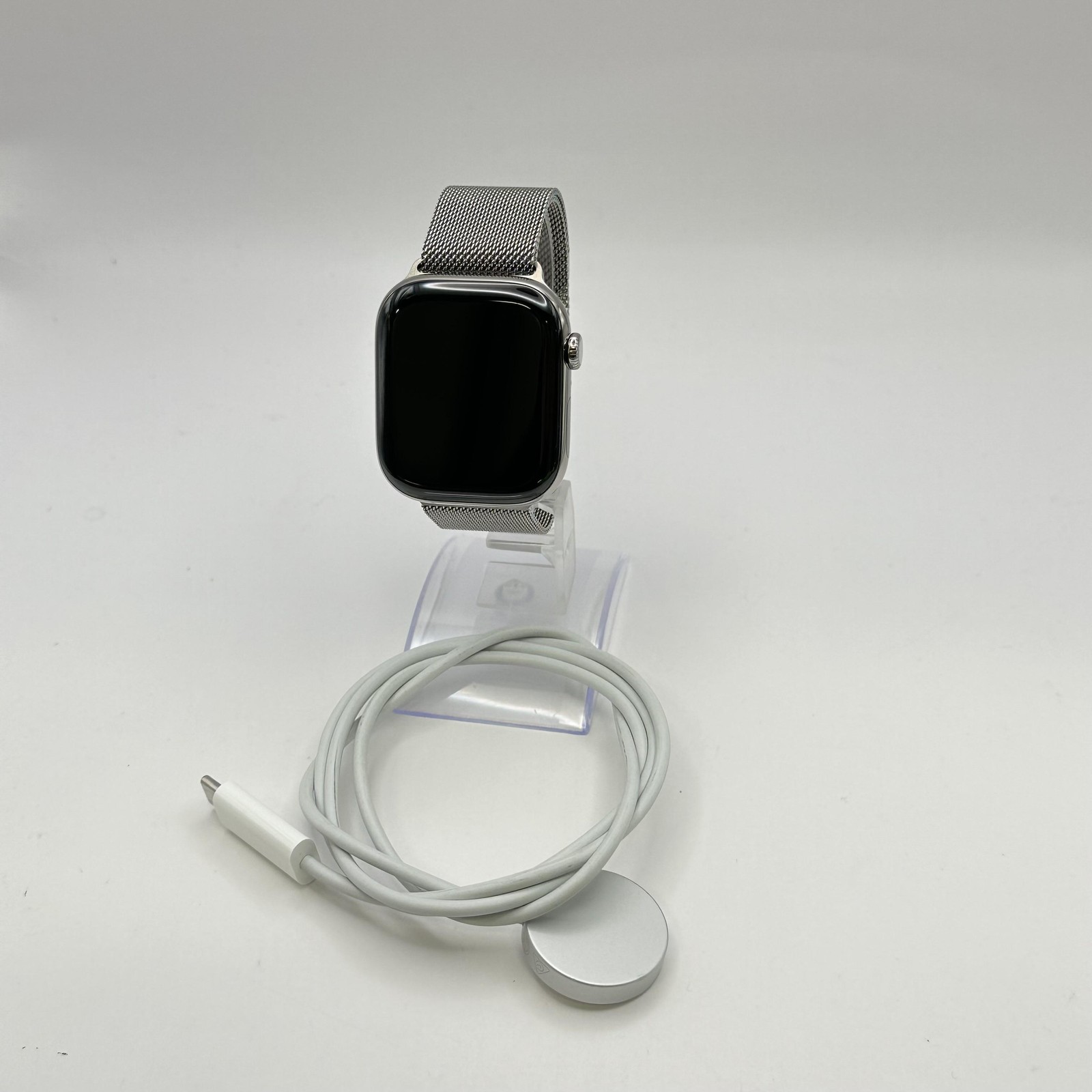 Apple Watch (Series 10) 46mm Natural Titanium (LTE) w/ Milanese Loop – Excellent