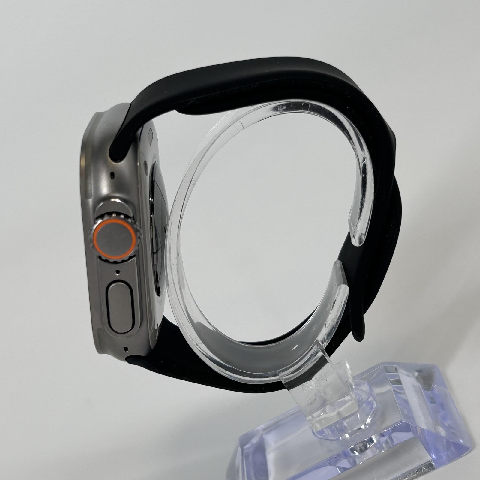 Apple Watch (Ultra) 49mm Titanium (LTE) w/ Black Sport Band – Excellent