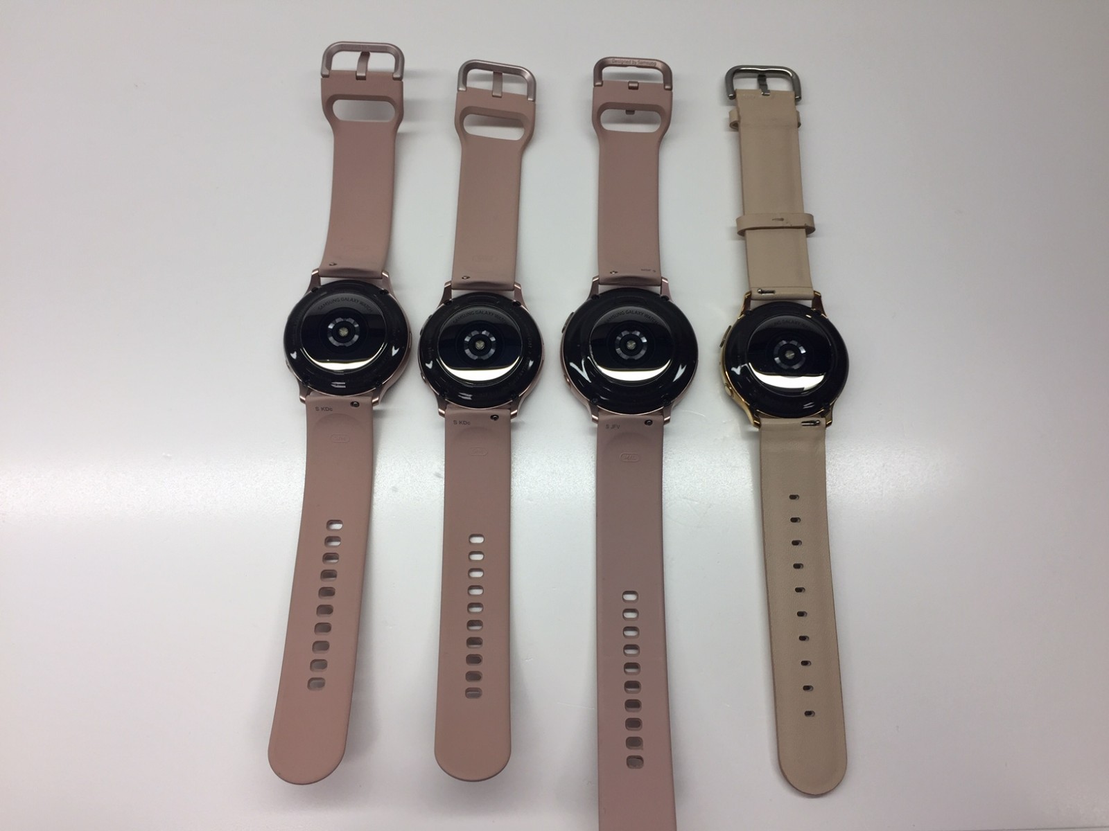 AS IS – LOT OF 4 Samsung Galaxy Watch Active 2 SM-R830. SM-R820. SM-R835