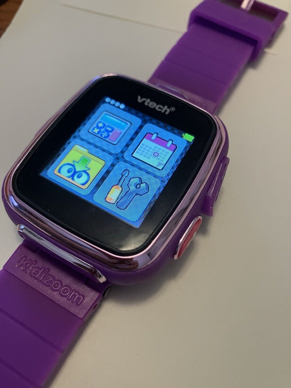VTECH Kidizoom SmartWatch W/Purple Silicone Band Kids Touch Screen Wristwatch