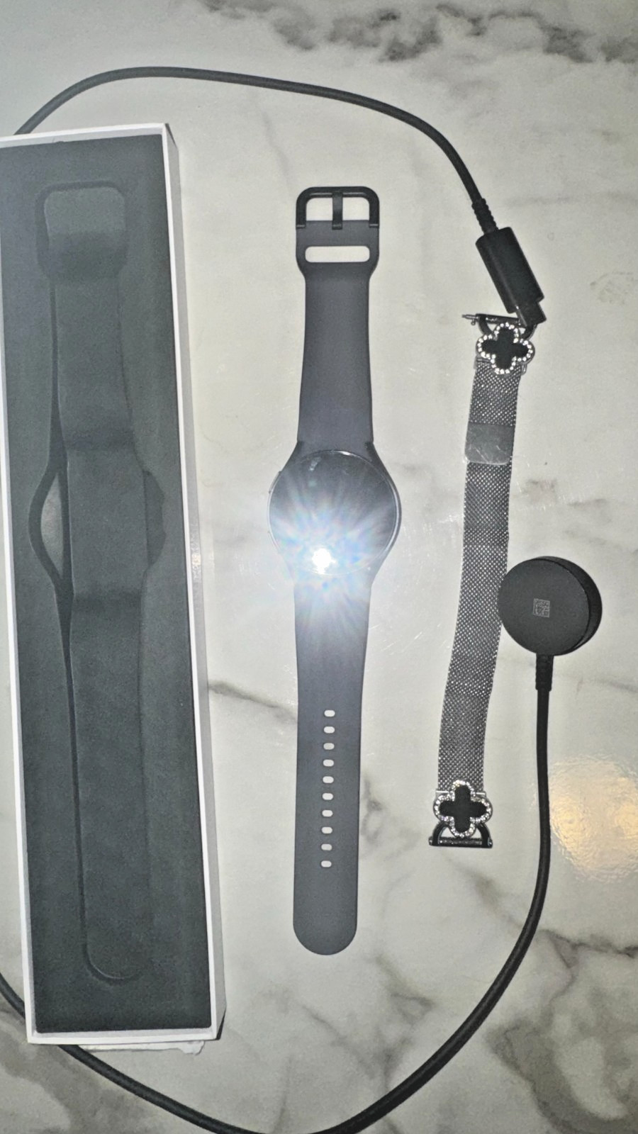 Samsung Galaxy Watch 6 40mm (Wi-Fi+Cellular) LTE Model SM-R935U – Graphite