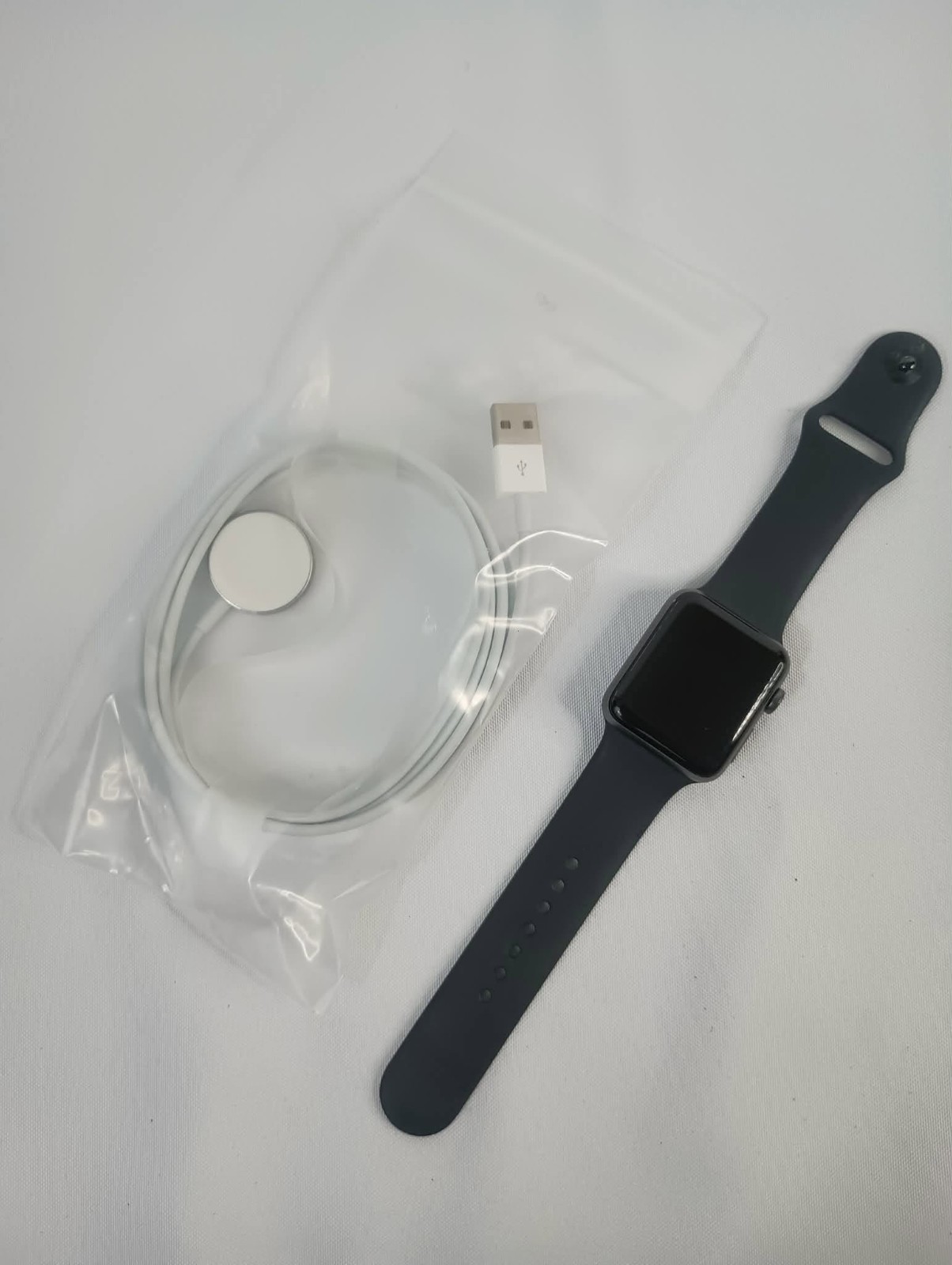 Apple Watch Series 3 GPS Aluminum Case Sport 42mm Wristband WR-50M