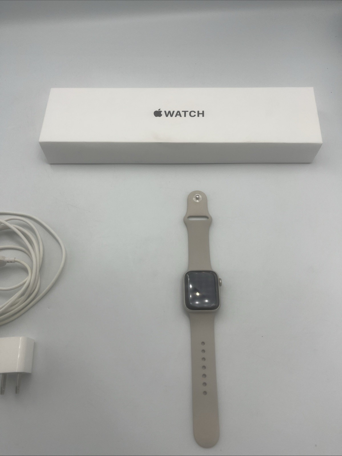 Unlocked Apple Watch SE 2nd Gen 40MM Aluminum Starlight Band MXFY3LL/A GPS Only
