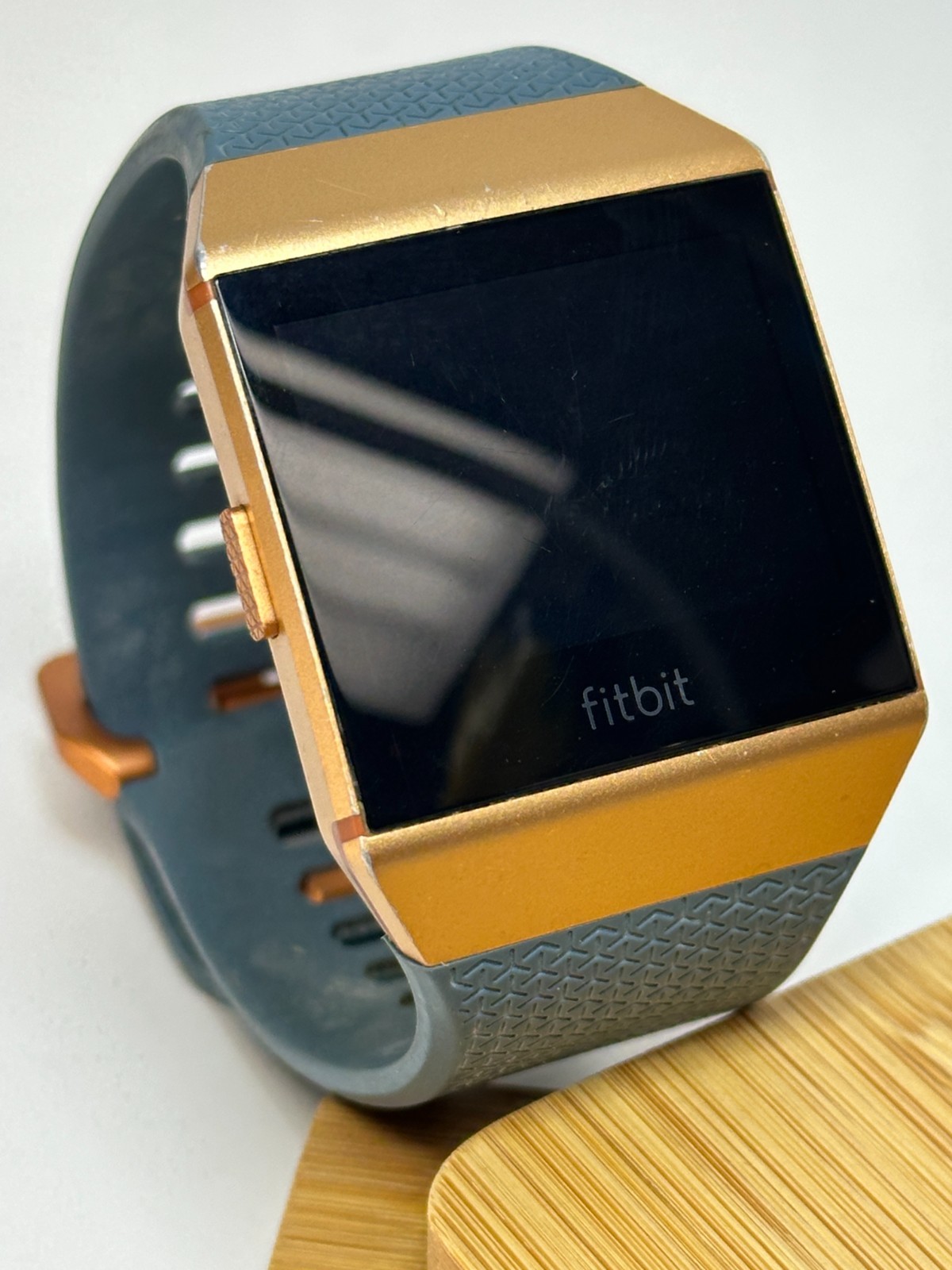 Fitbit FB503 1.42″ LCD Bluetooth Heart Rate & Fitness Tracker Smart Watch Slate