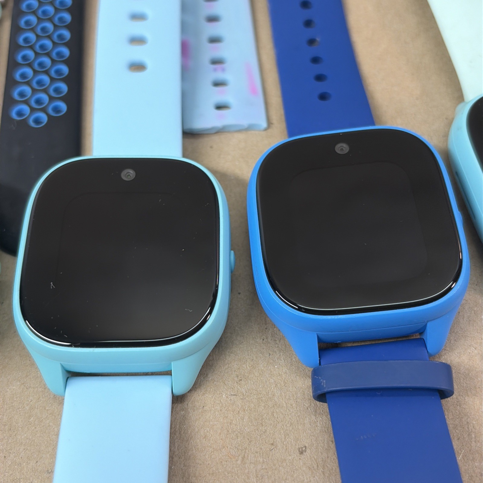 Gizmo Watch 3 Lot of 14 Kids Smartwatch QTAX57 Verizon UNTESTED