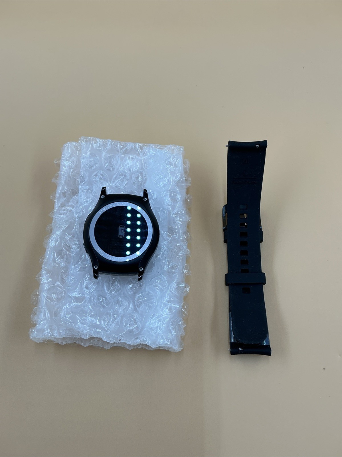 Samsung Galaxy Watch Gear S2 Classic Sm-r 732-black Excellent Condition