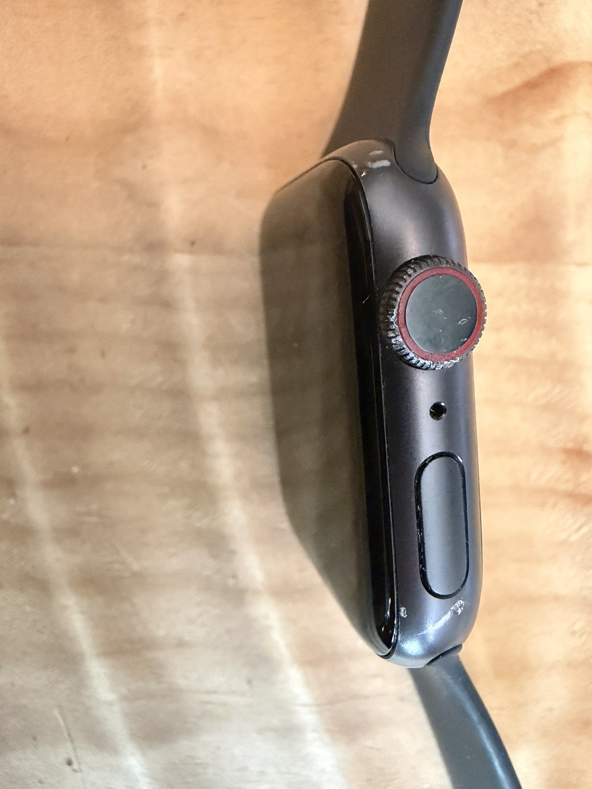 Apple Watch Series 5 44mm GPS + Cellular Space Gray Aluminum 100% Battery Health