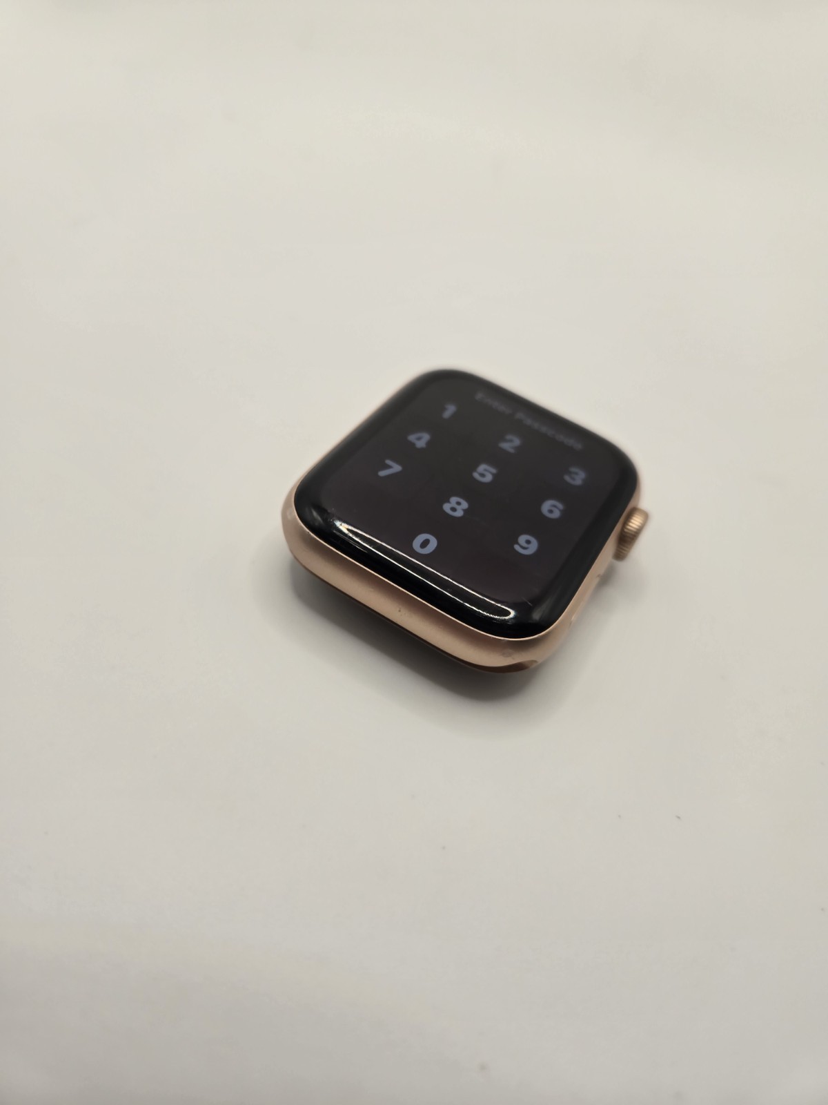 Broken GPS Only Apple Watch SE 1st Gen 44MM Aluminum A2352 Face As Is For Parts