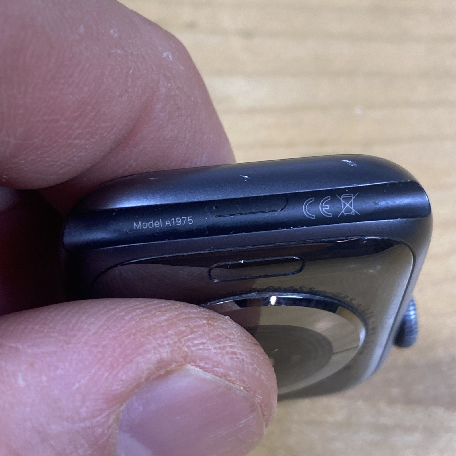 Apple Watch Series 4 / 40MM A1975 Aluminum Space Gray – Fair