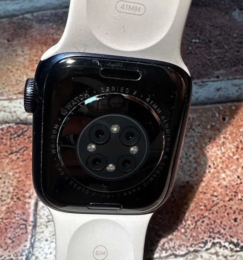 Apple Watch Series 7, 41mm GPS + Cellular Midnight Black Very Good Condition
