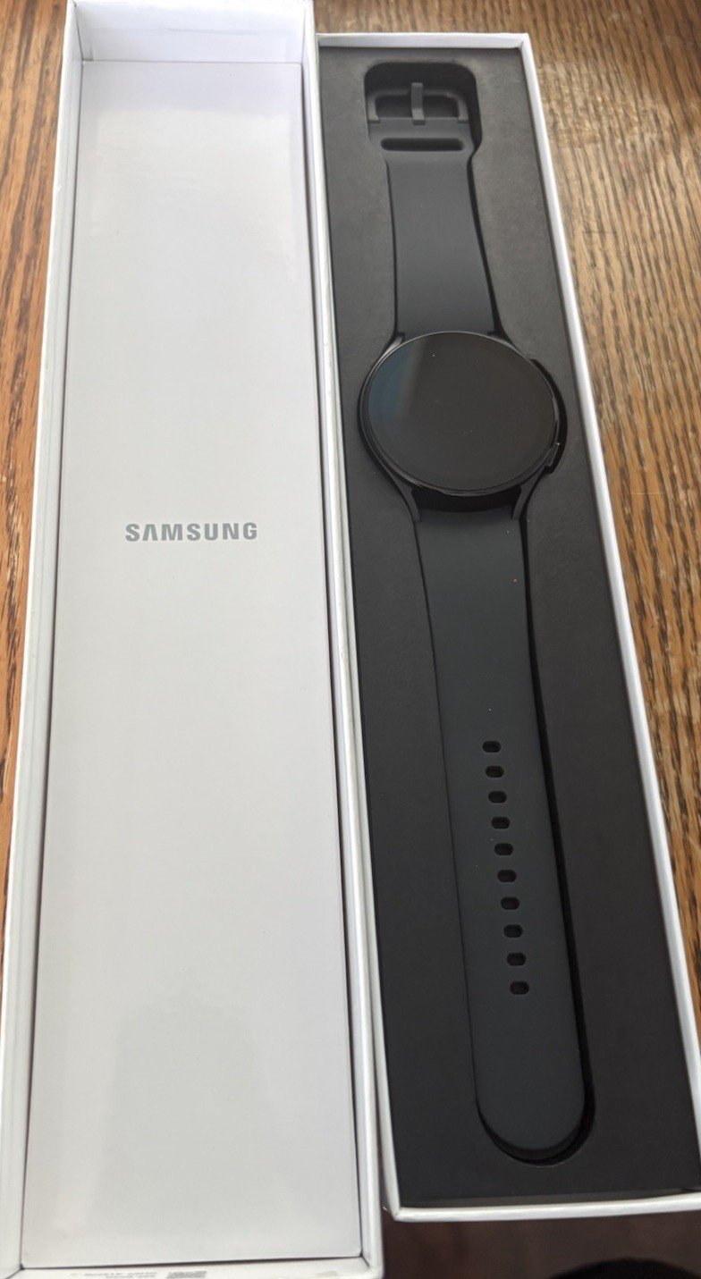 Samsung Galaxy Watch5 44mm Graphite Case with Graphite/gray Band Smart Watch New